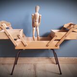 Former sewing worker on feet