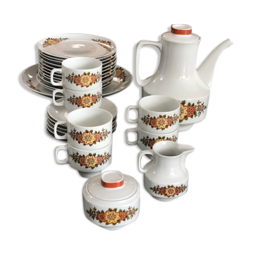 Seventies porcelain tea or coffee set