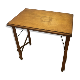 Country wooden folding table