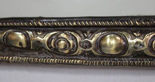 Miroir en laiton repoussé, style louis xiv, époque napoléon iii – xixe