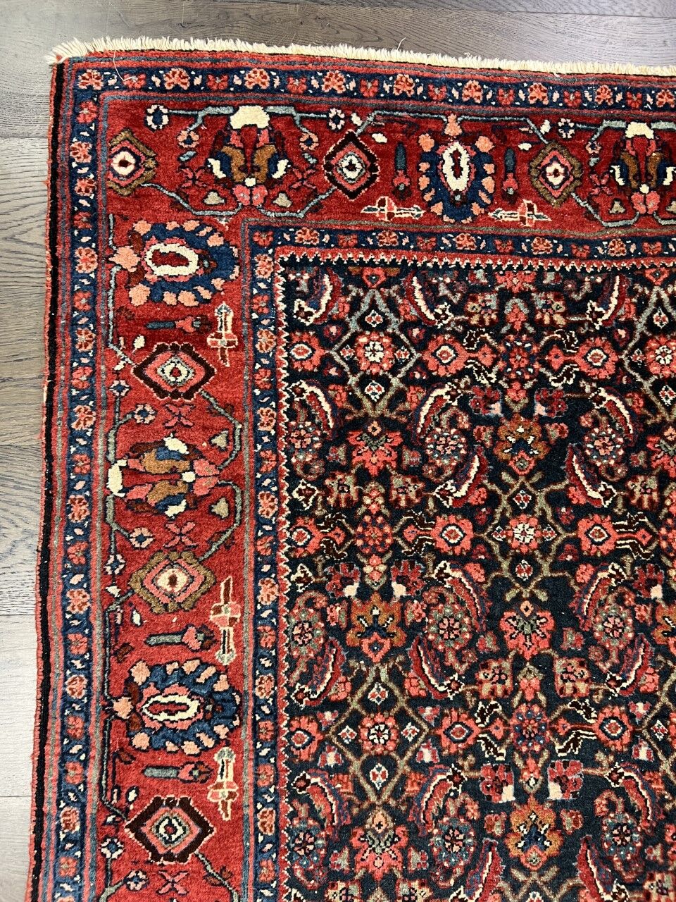 Handmade bijar rug