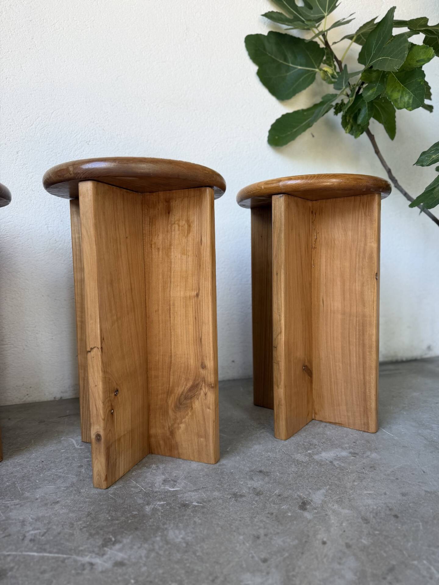 Set of 4 oak stools from the 1950s, constructivist style.