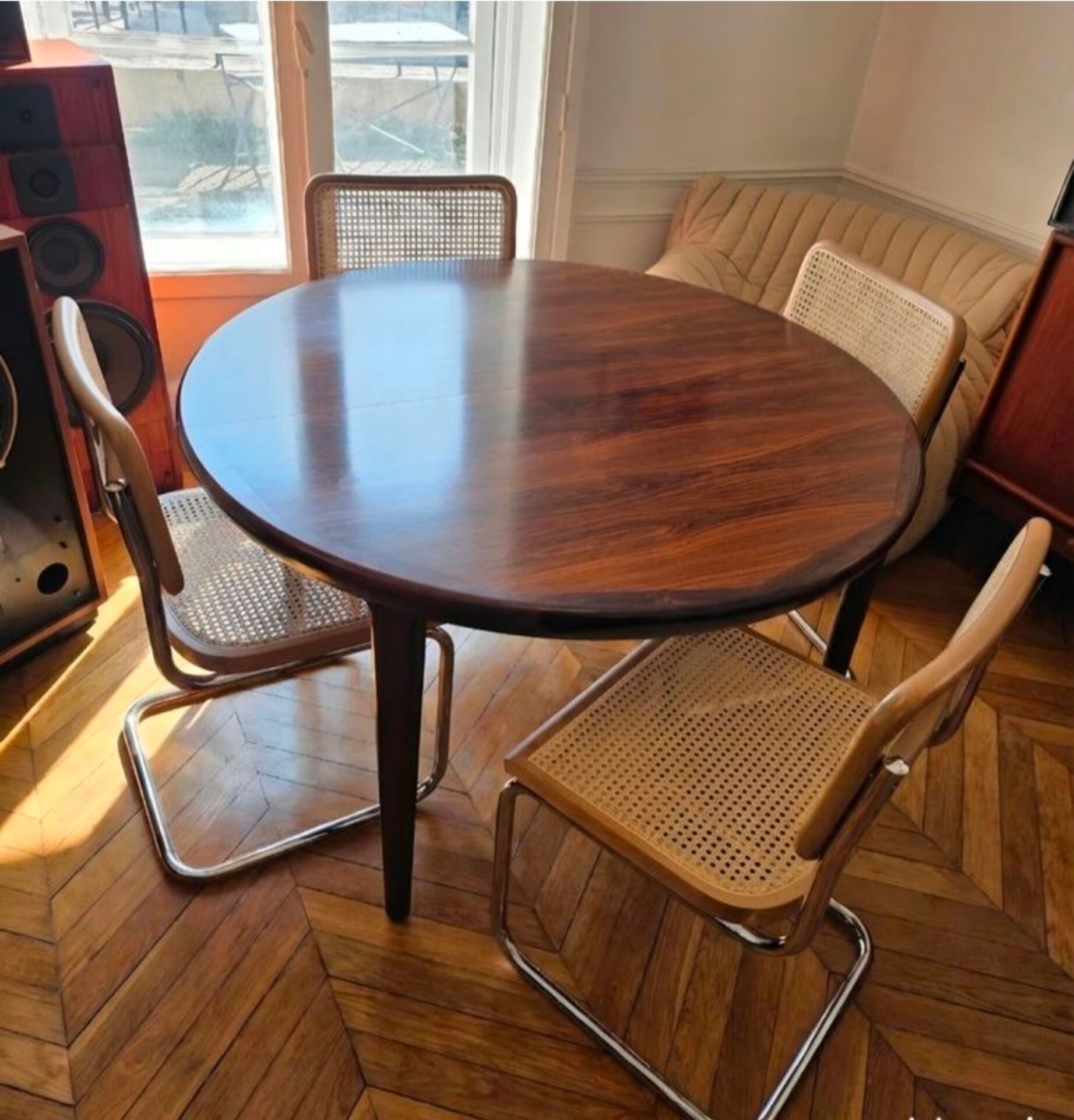 Round table by VV Møbler Spottrup extendable in rosewood