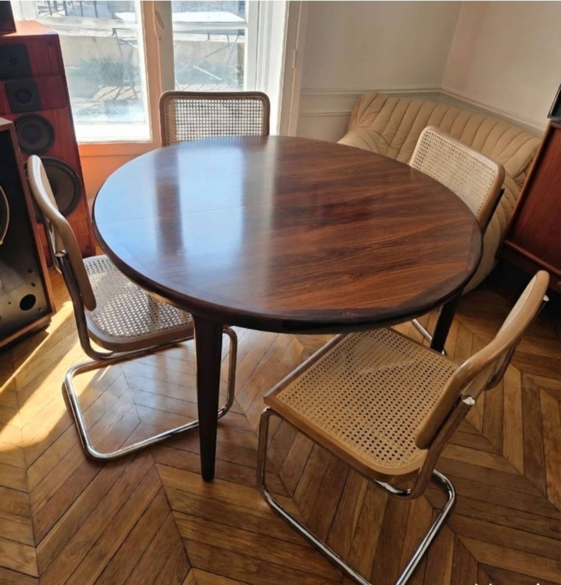 Table ronde par VV Møbler Spottrup extensible en bois de rose