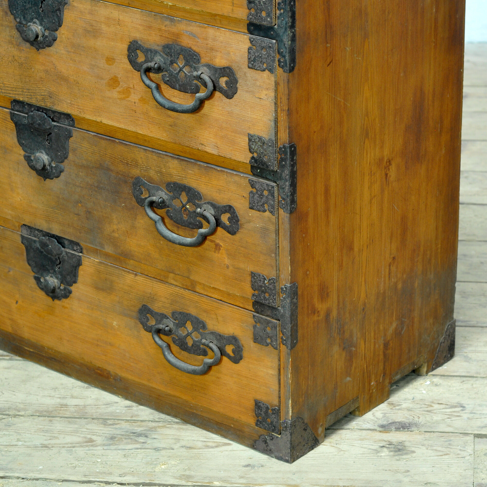 Japanese Tansu chest of drawers, circa 1870