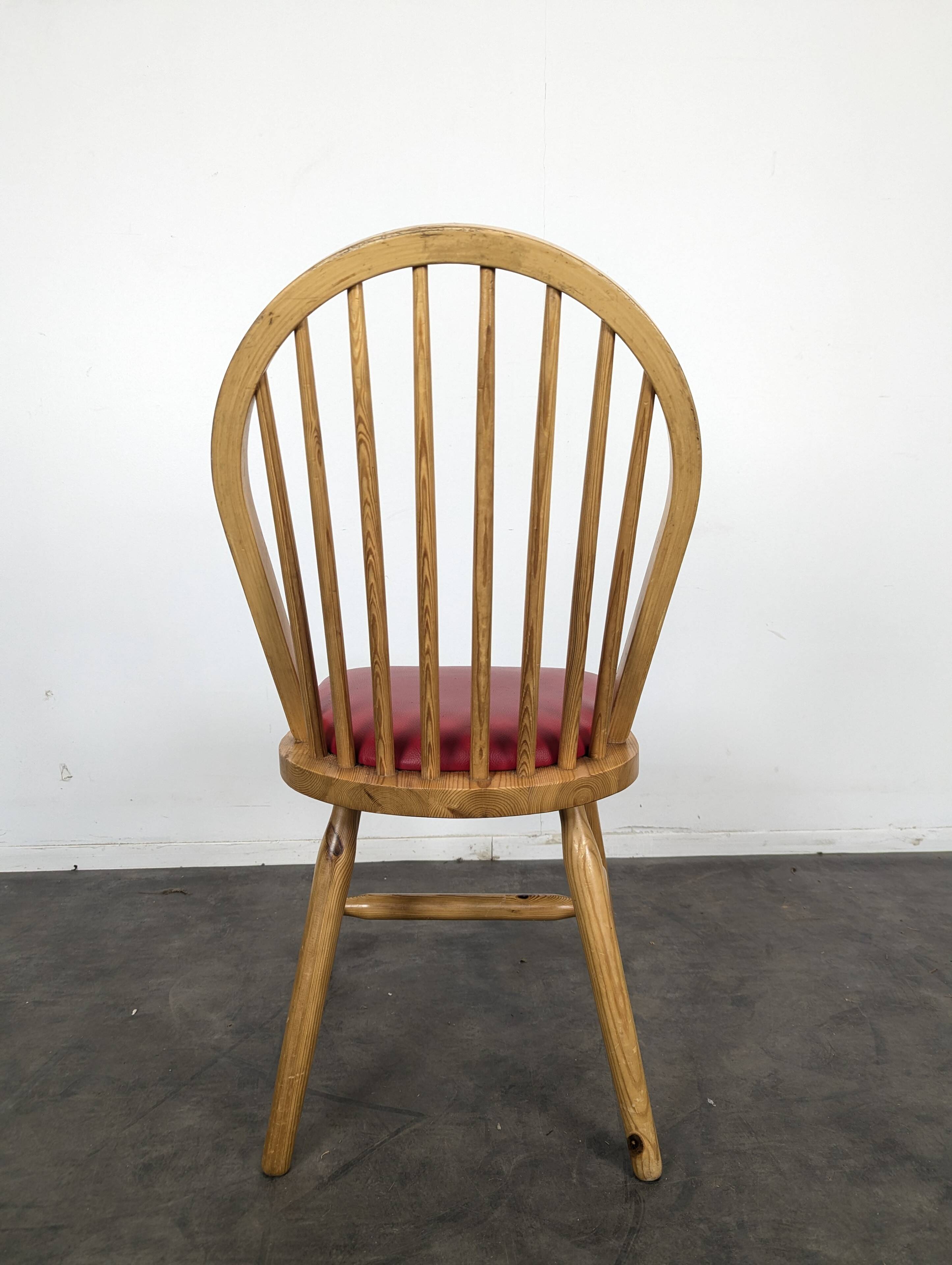 Set of 4 pine chairs