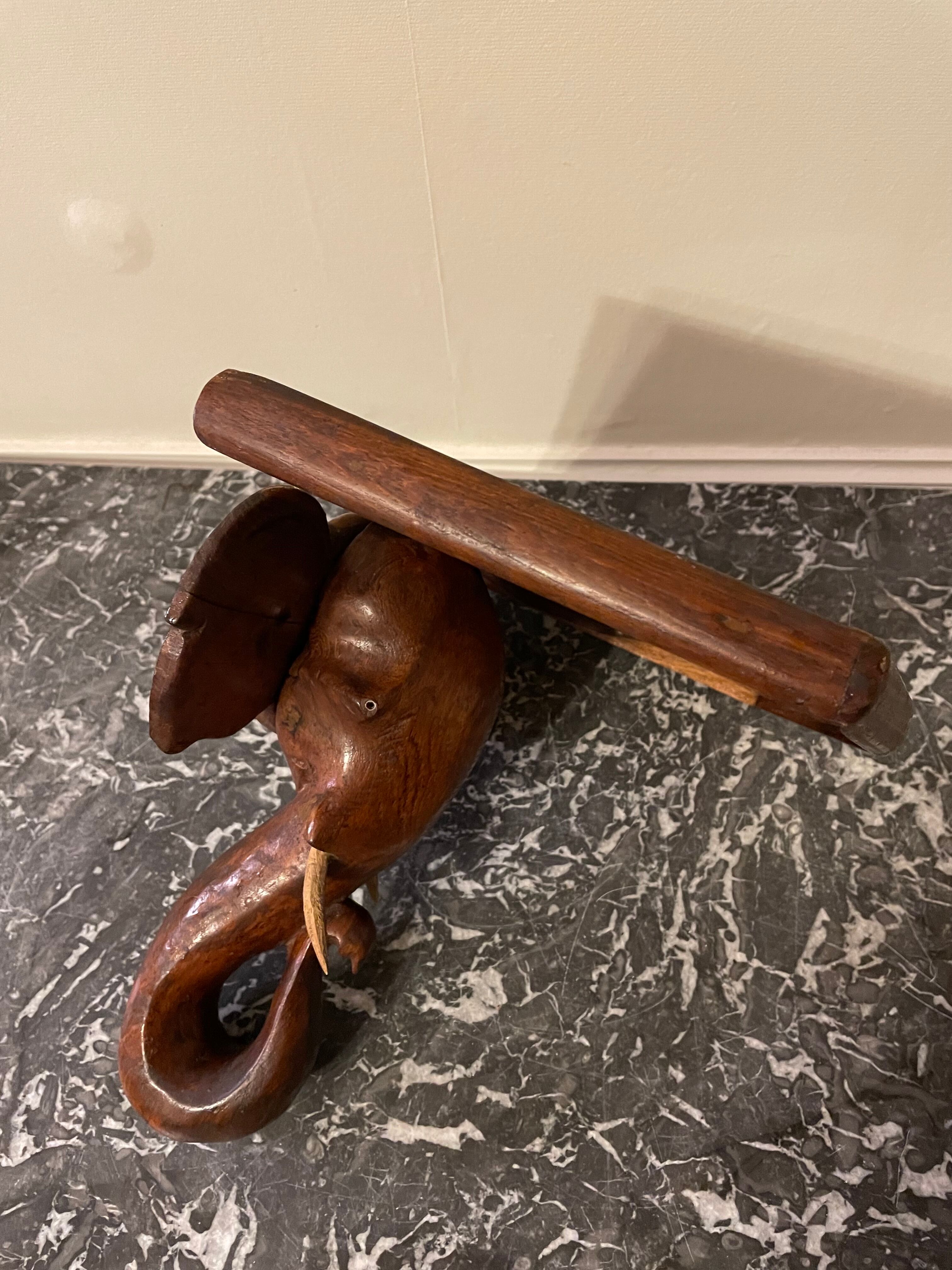 Wall console elephant head