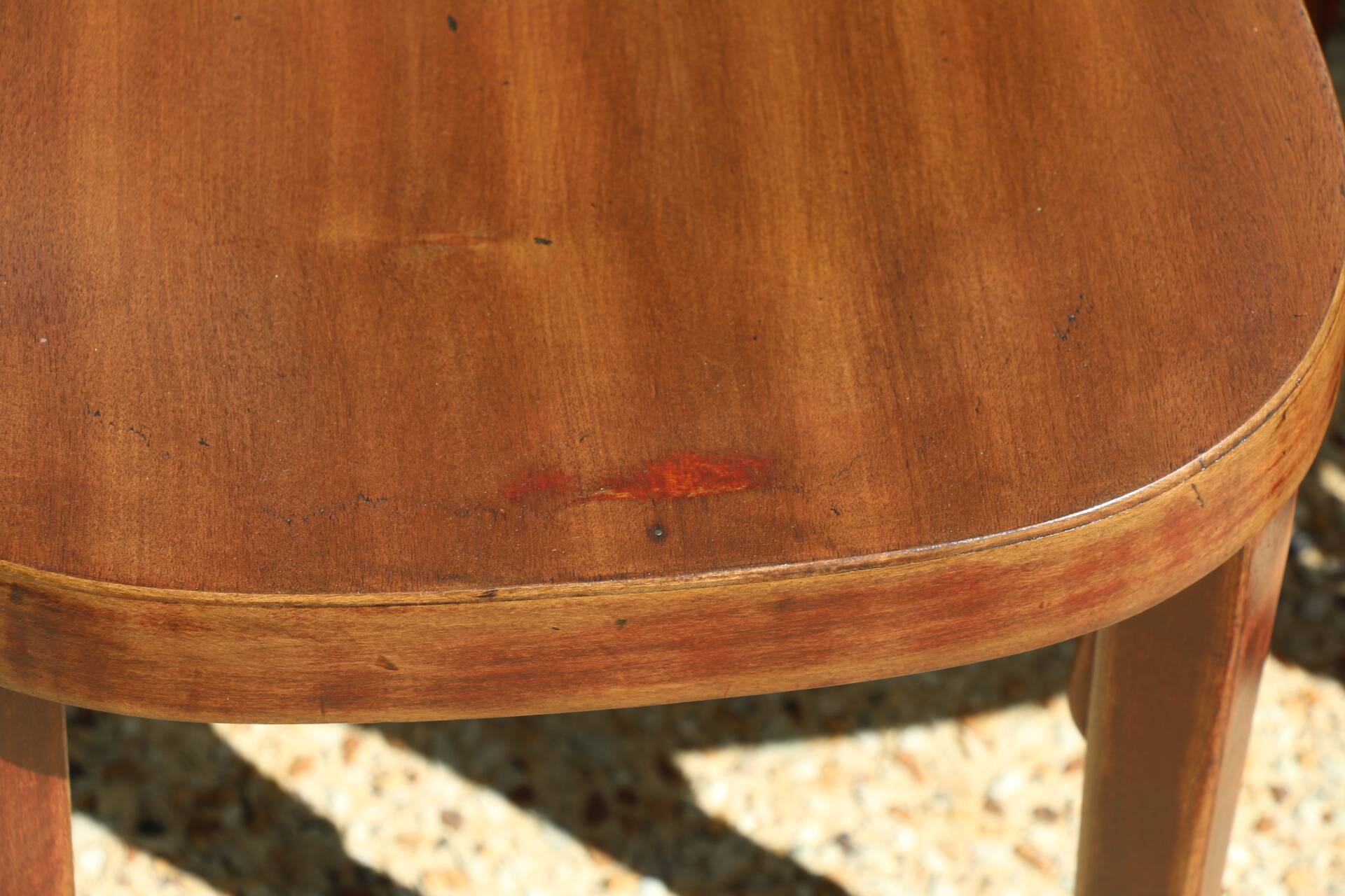 Série de 6 chaises bistrot foncées 1940