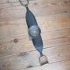 Cendrier vintage pour accoudoir, en cuir et métal, pièce ancienne