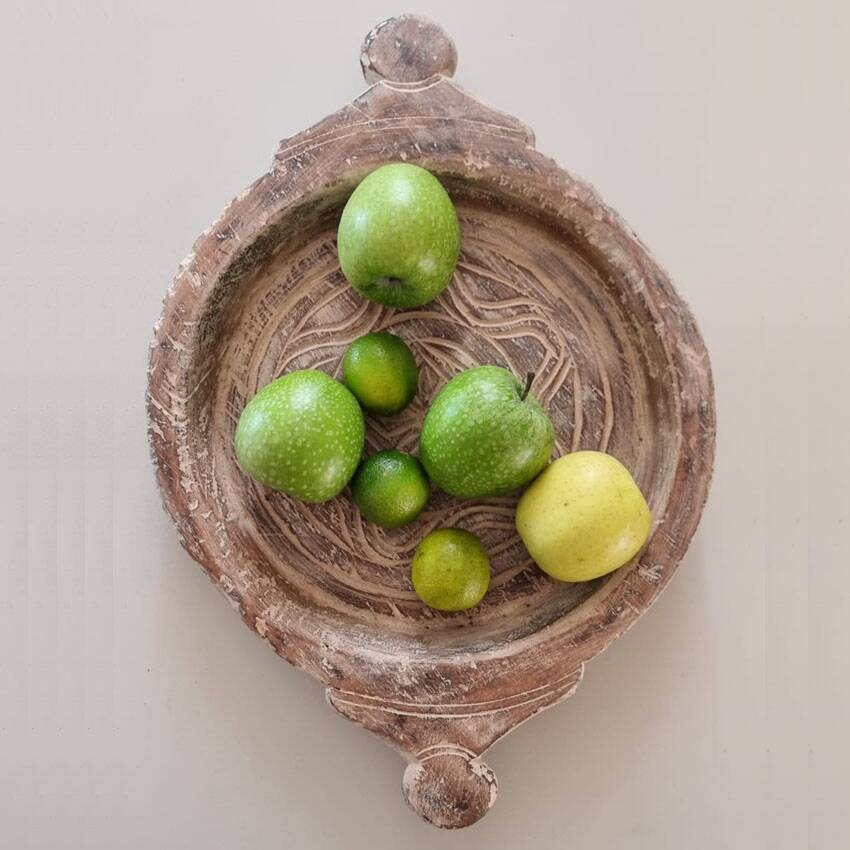 Old wooden Indian parat / tray.