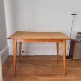 Desk with tapered legs
