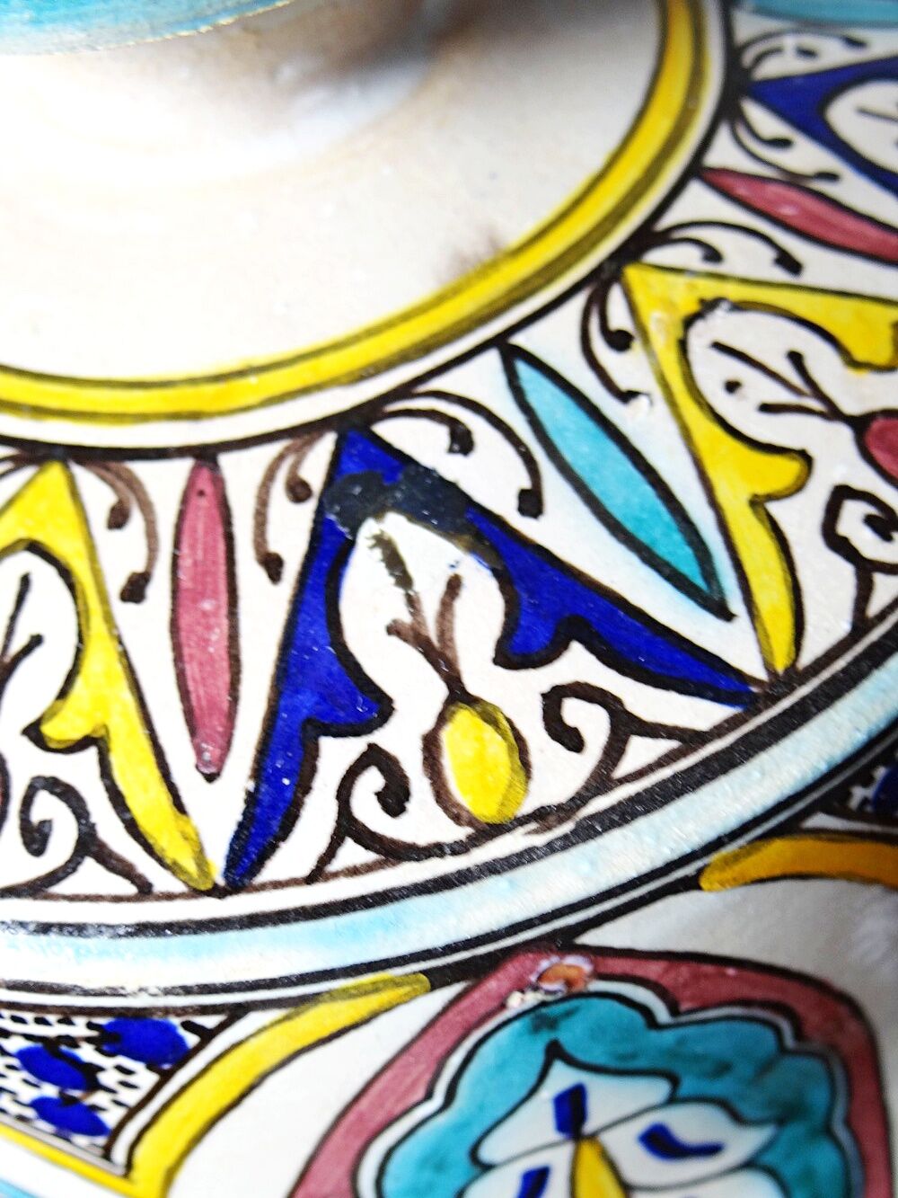 Large ancient jobana from Fes in polychrome faience, Morocco 20th century.
