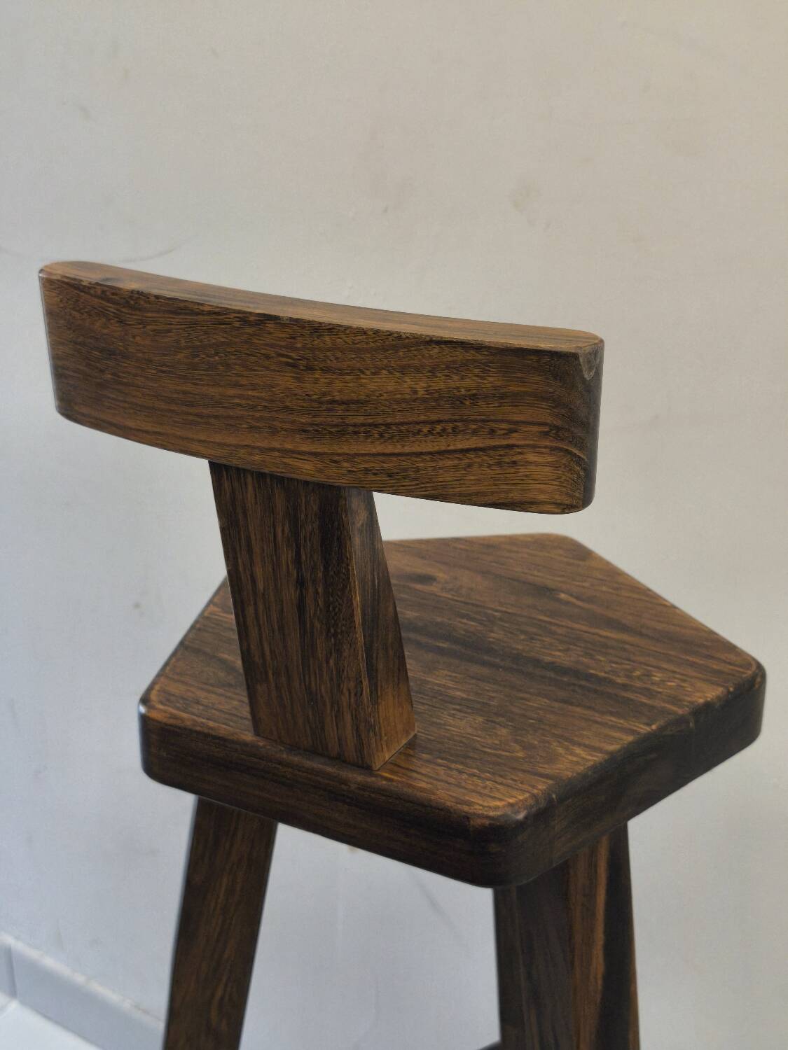 Aranjou high stool bar chair