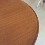 Table à repas de style scandinave en teck