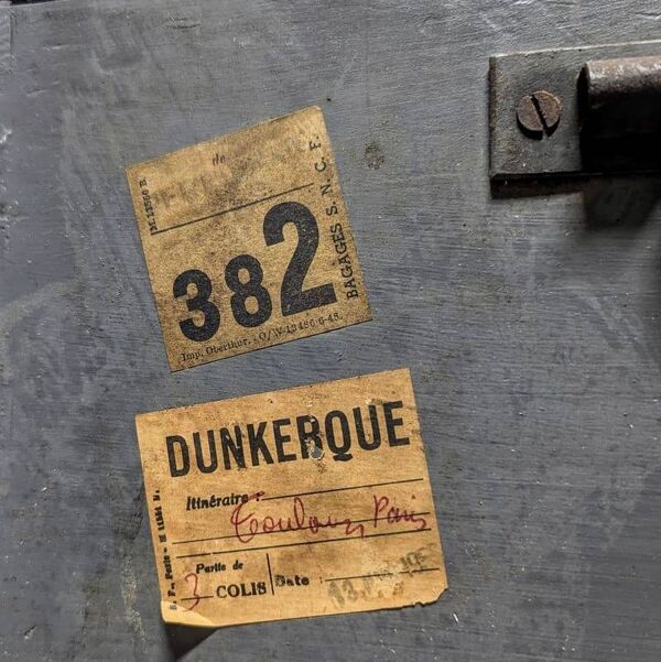 Malle de voyage en bois