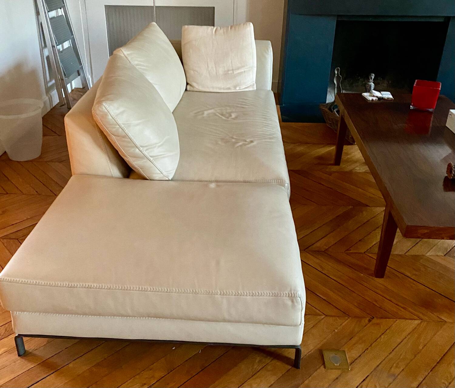 B&B Italia beige leather chaise longue sofa