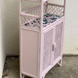 Étagère en rotin rose poudrée