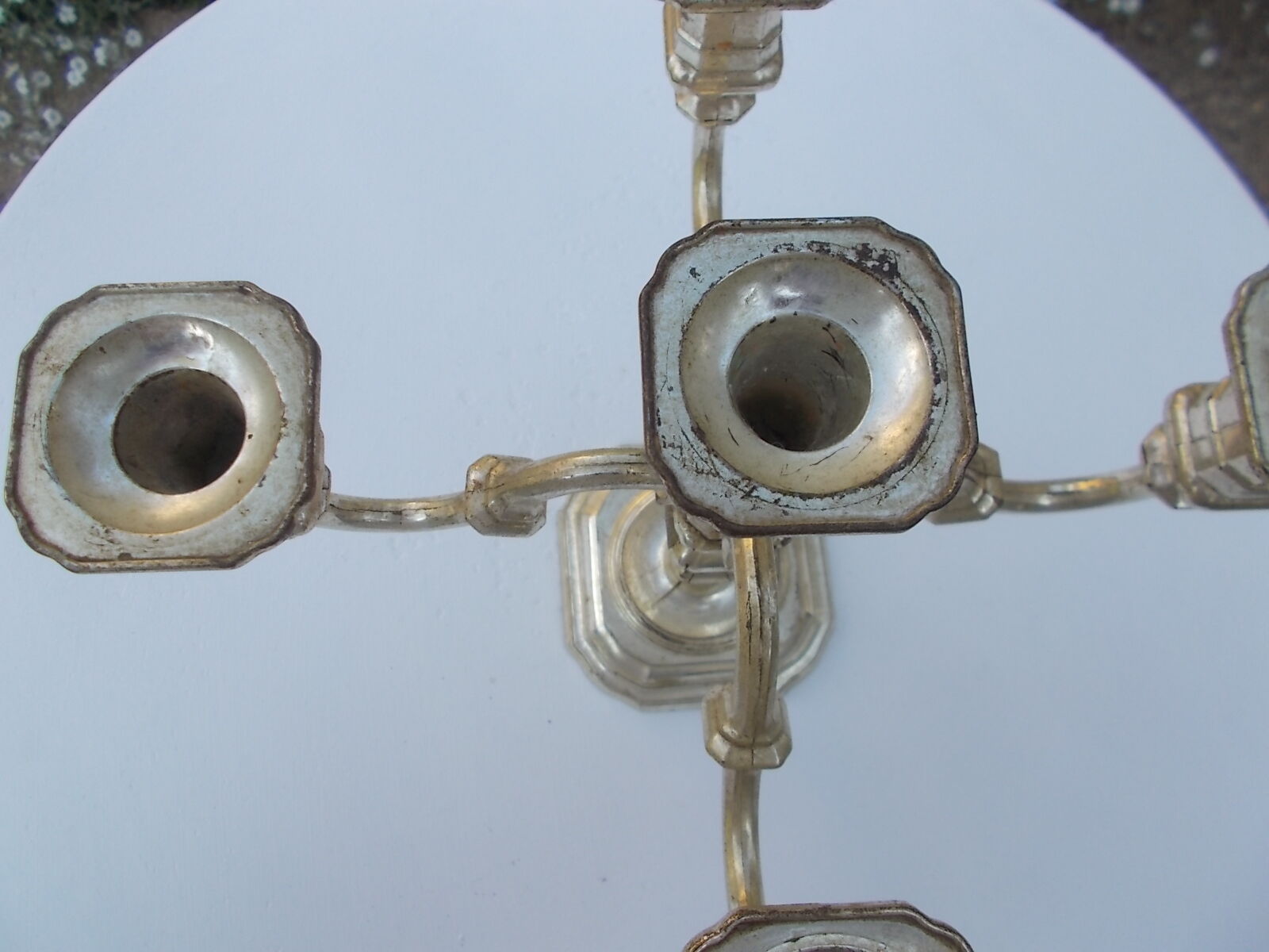 Metal candle holder for 5 candles