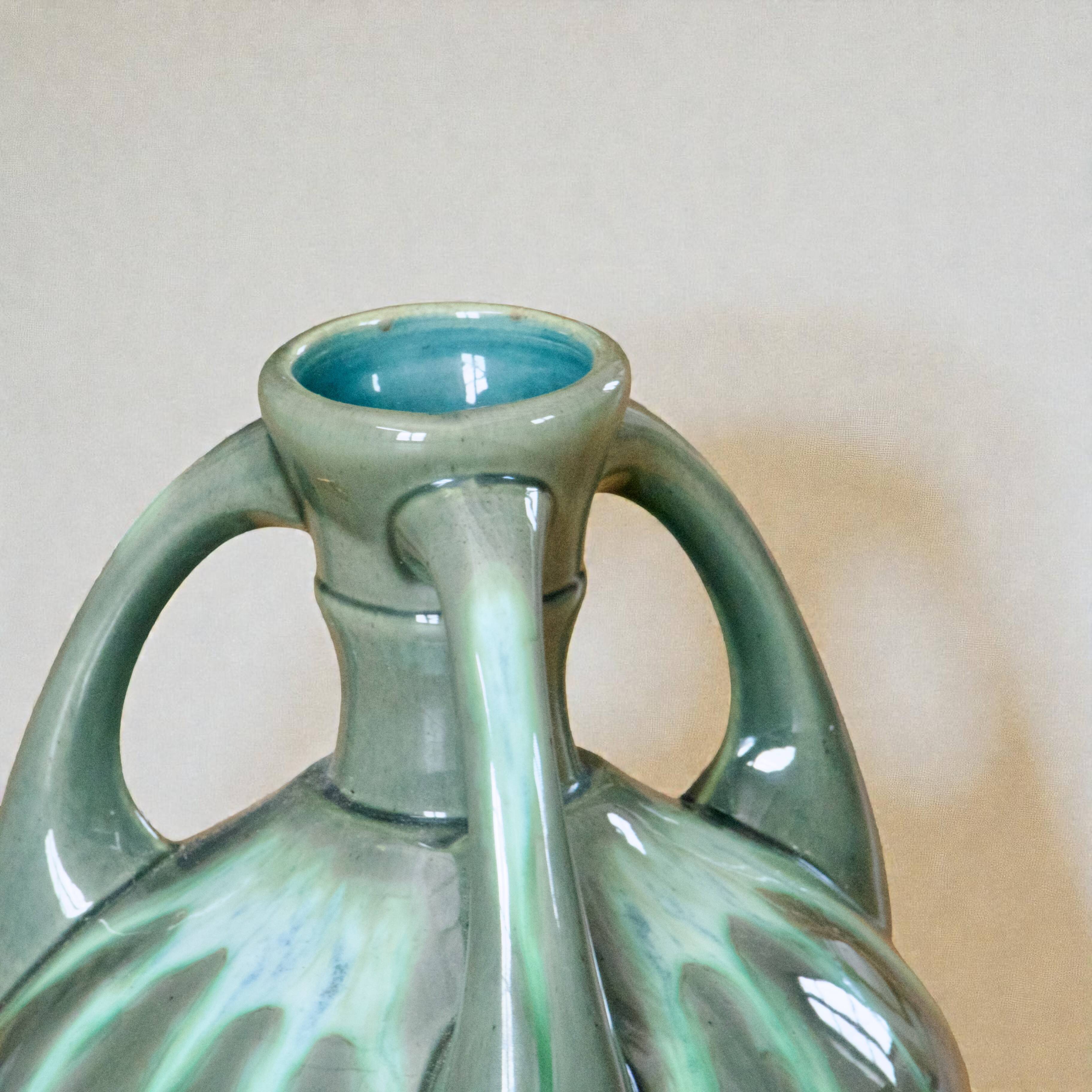 Art Nouveau vase signed Gustave de Bruyn Fives-Lille