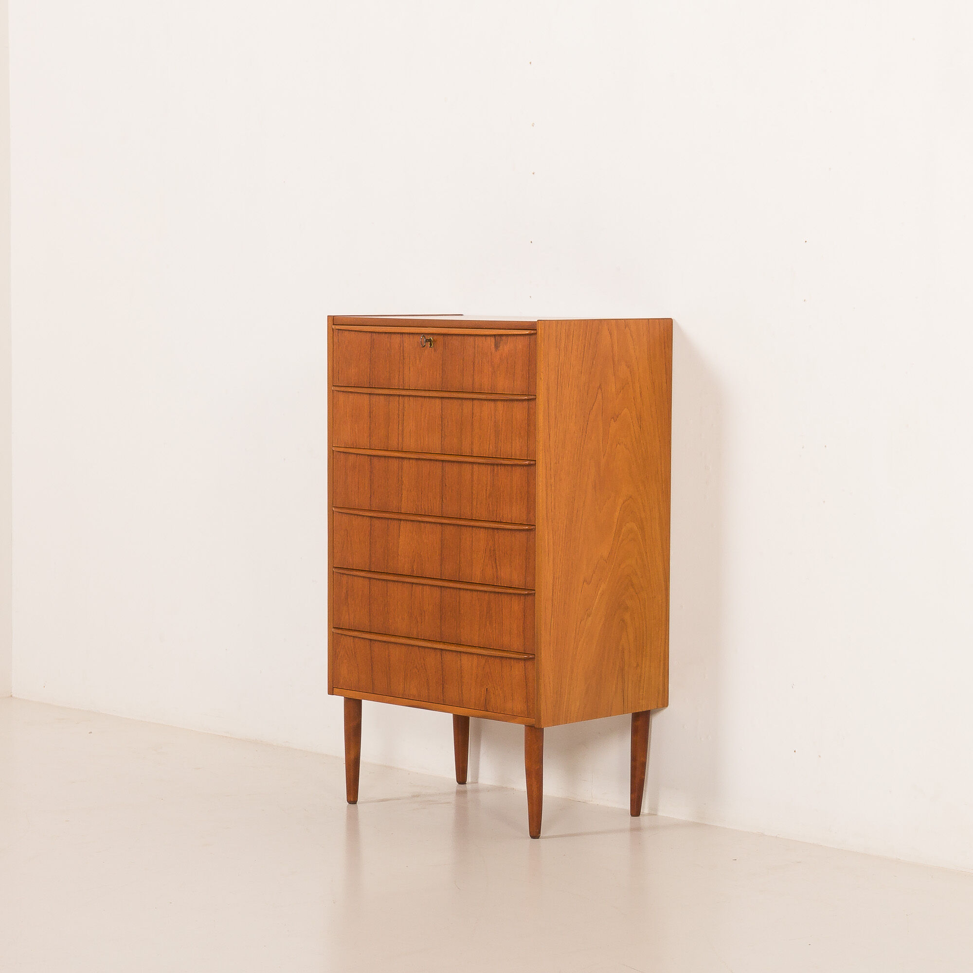 Commode en teck danois, années 1960