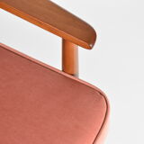 Mid-century modern pink velvet armchair, designer M. Zielinski, 1960s, Poland