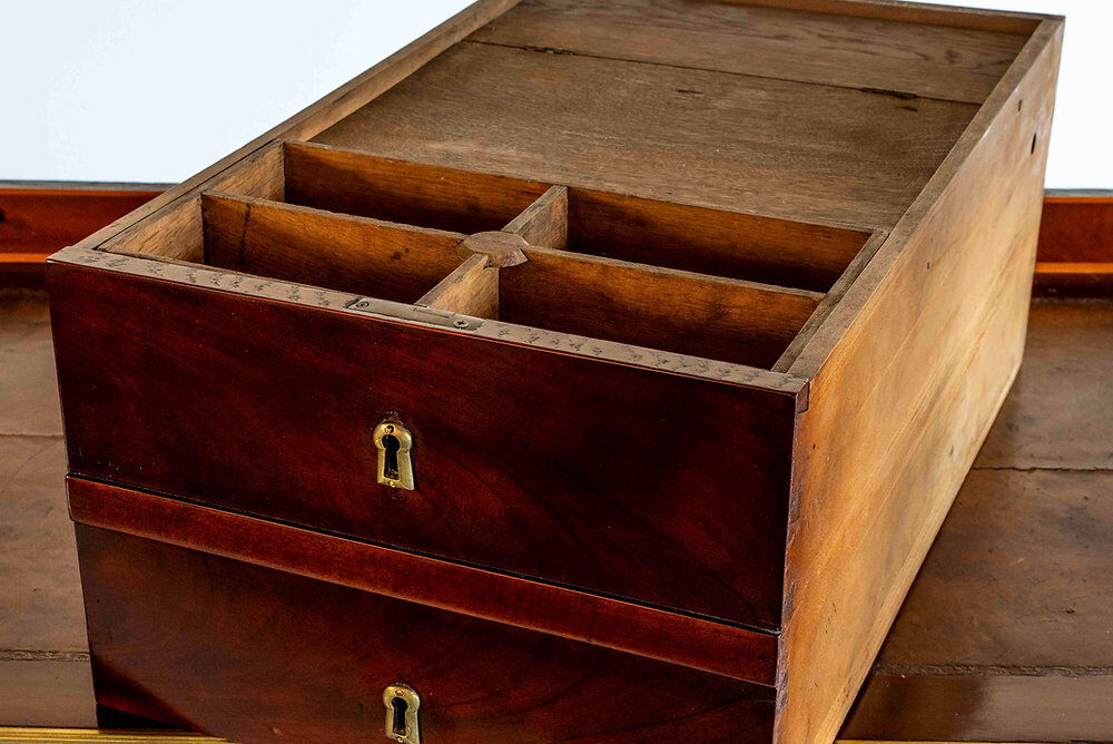 Large cylinder desk, Directoire