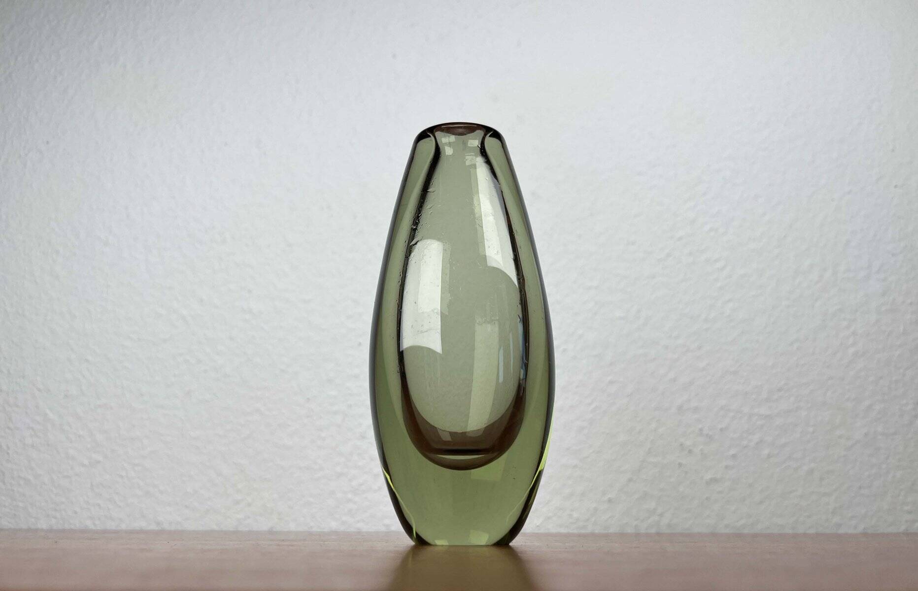 Danish glass vase in mid-century style by Per Lütken for Holmegaard, 1960s.