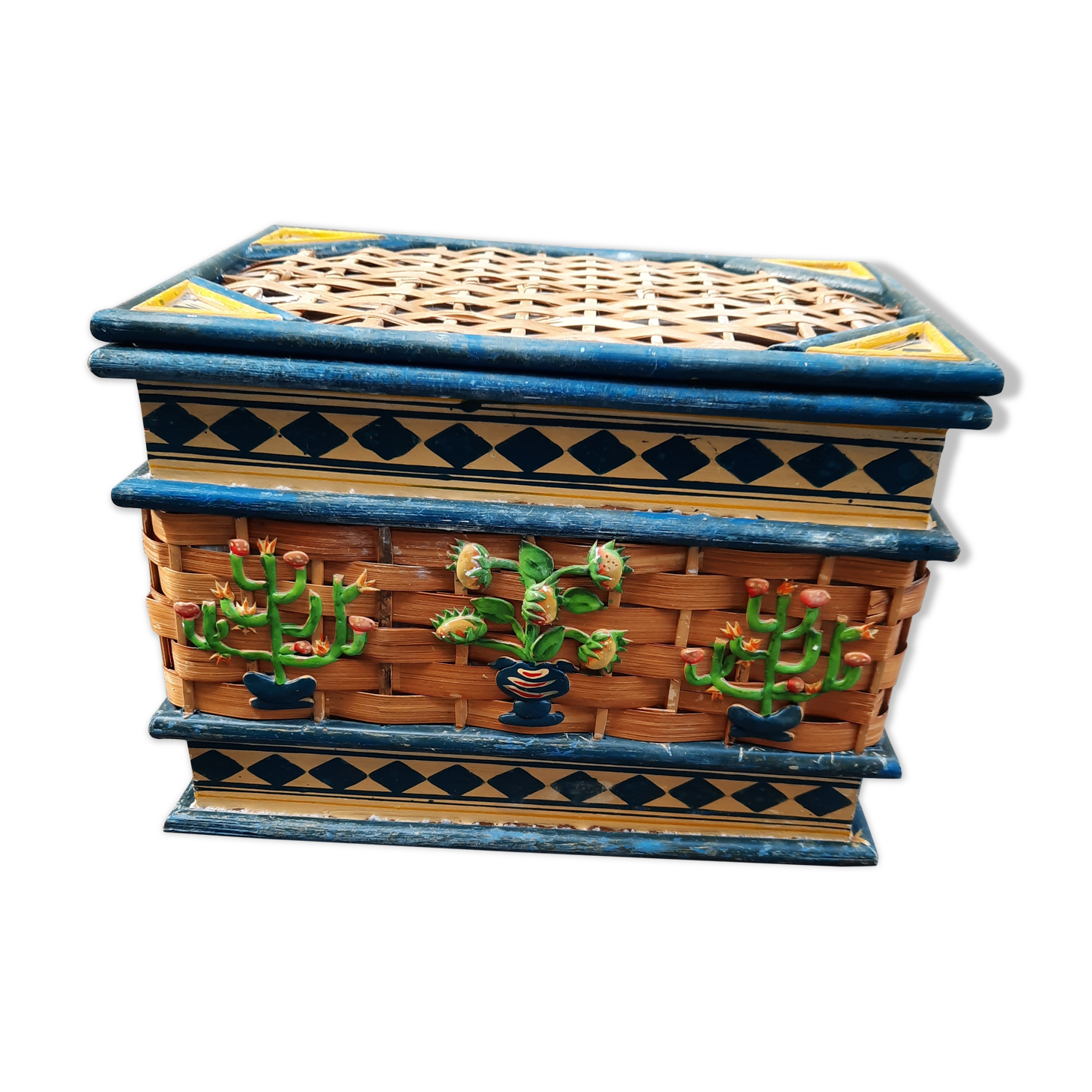 Rattan chest