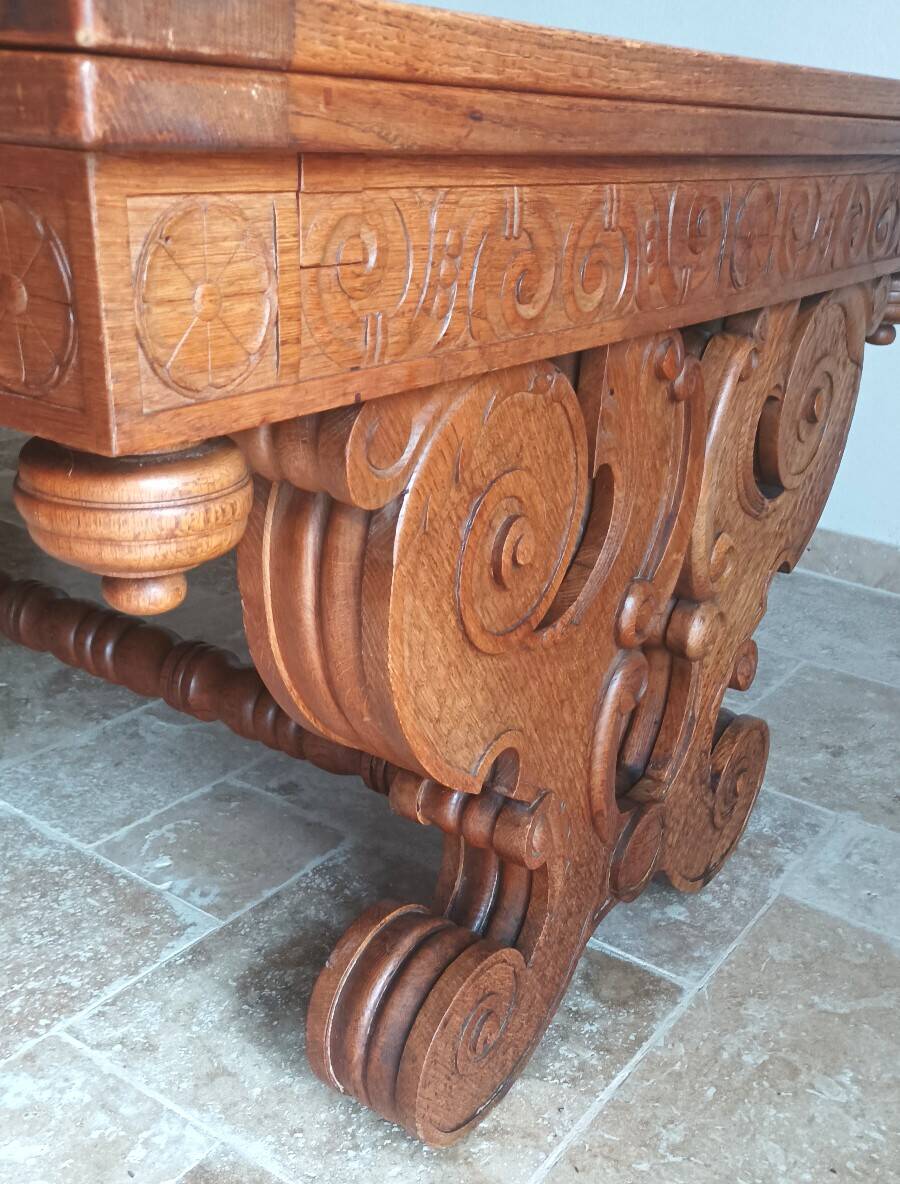 Rocaille table in carved solid oak