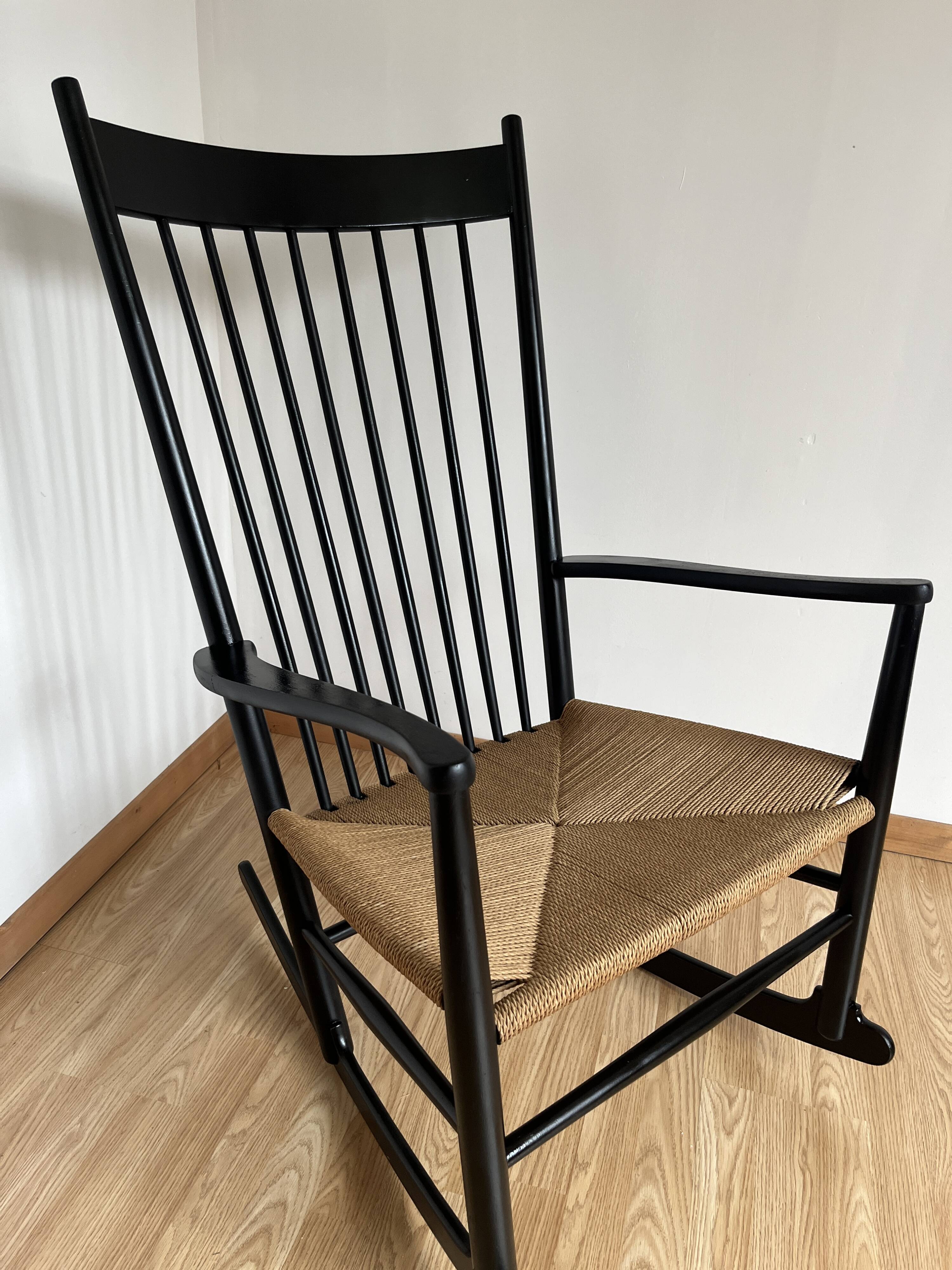 Rocking chair J16 Mobler Hans Wegner