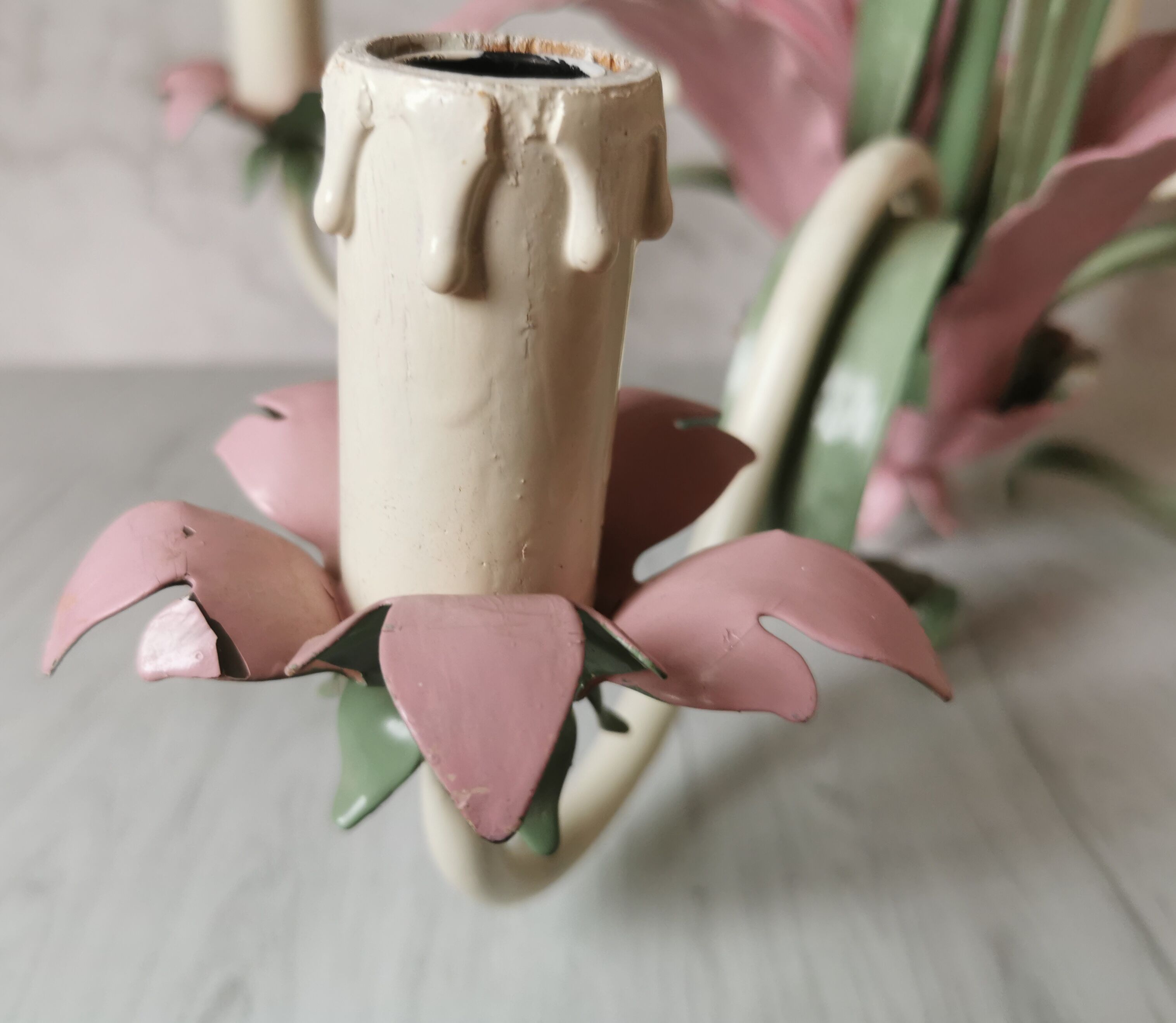 Lustre iron and painted sheet flowers camellias