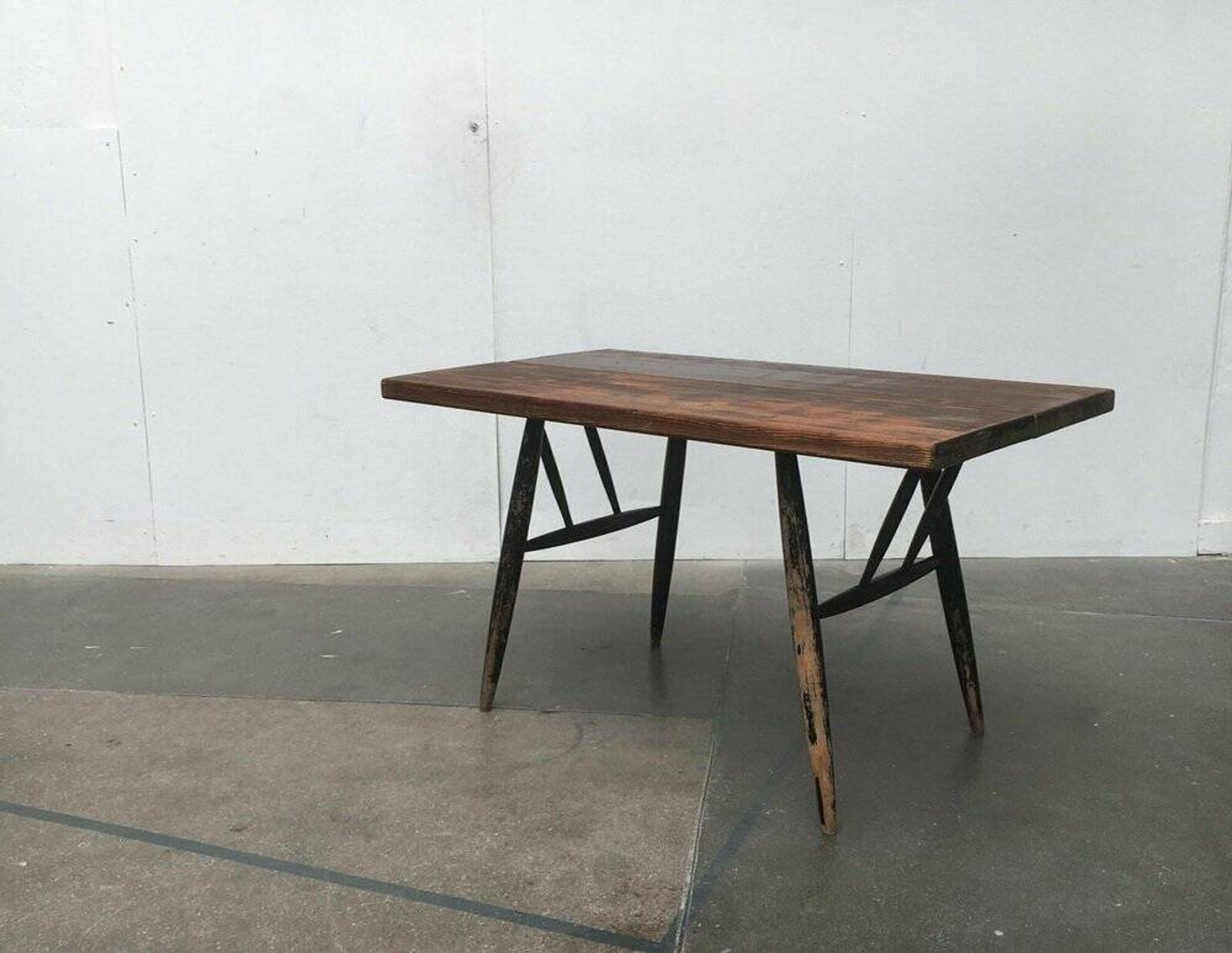 Pirkka Early dining table from the mid-century by Ilmari Tapiovaara for Laukaan Puu, 1960s.