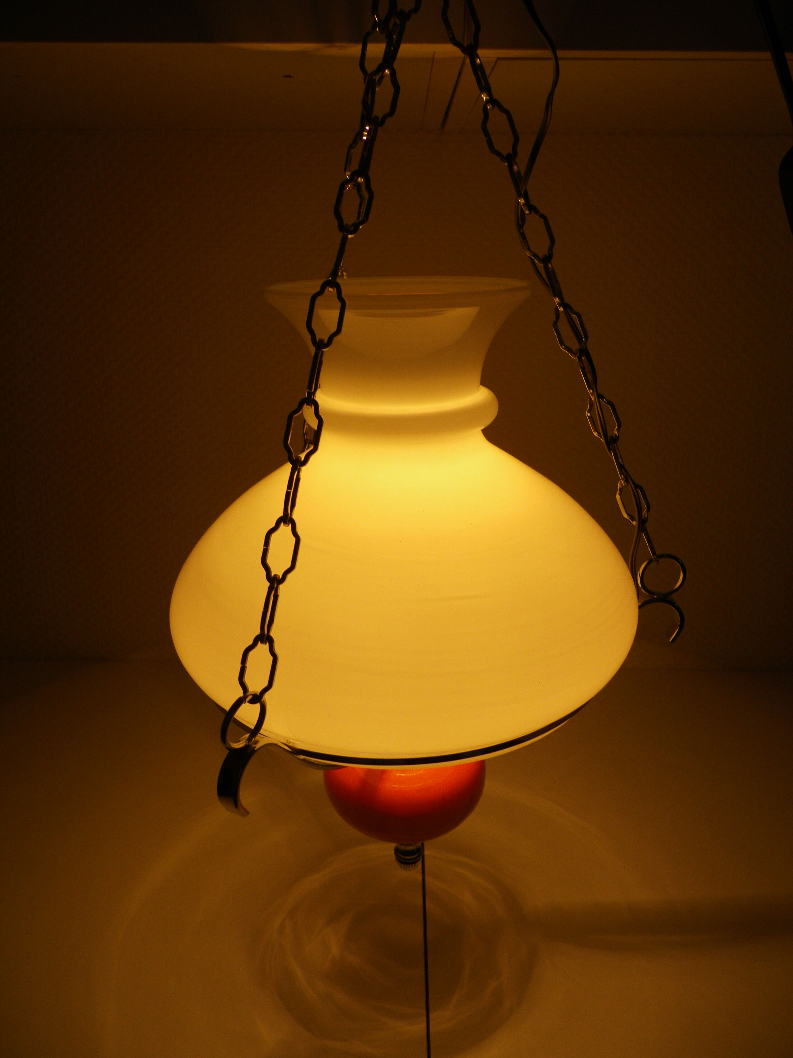 Vintage hanging from the 70s with chrome frame and enamelled orange ball finish