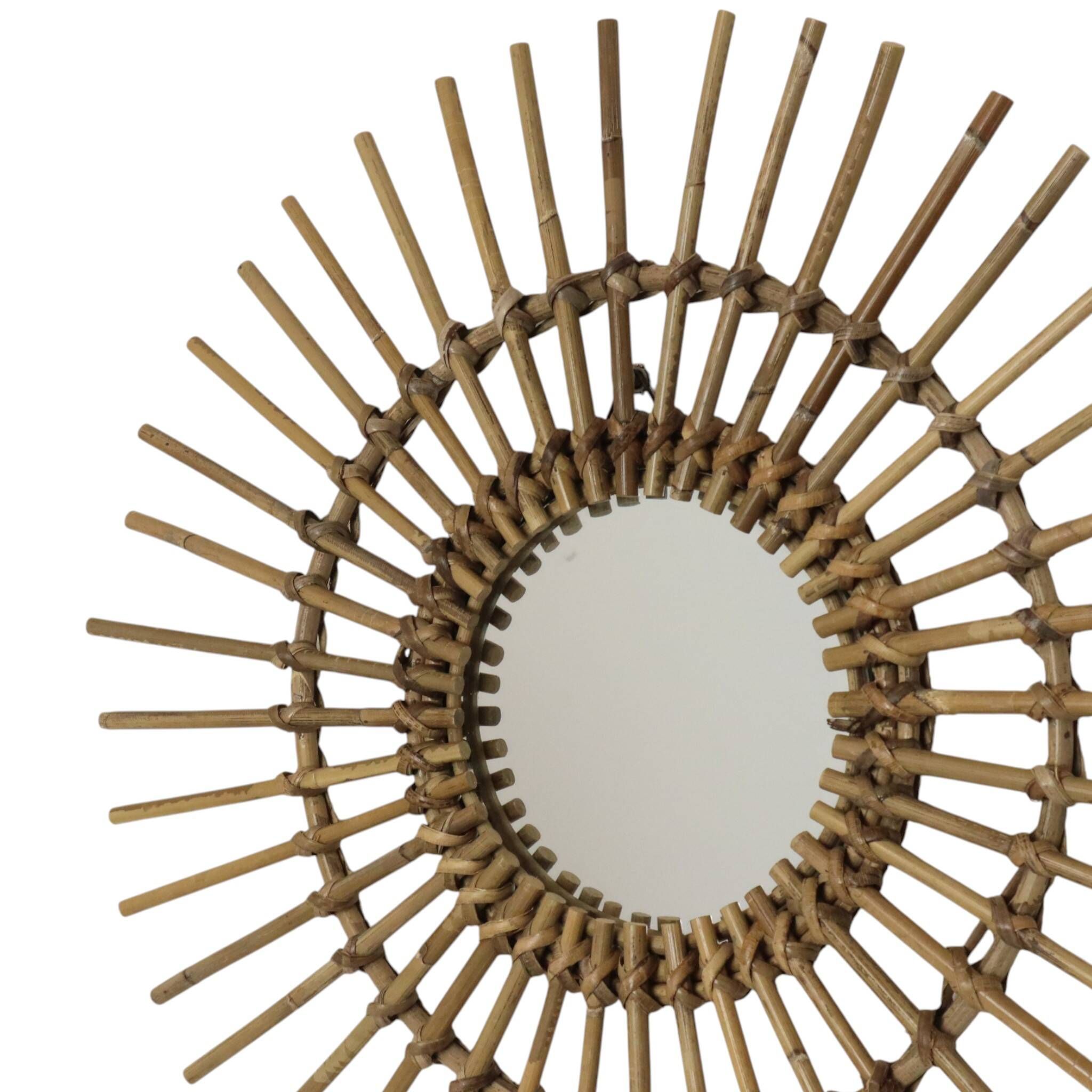 Miroir en rotin et bambou en forme de soleil du milieu du siècle, France, 58 cm