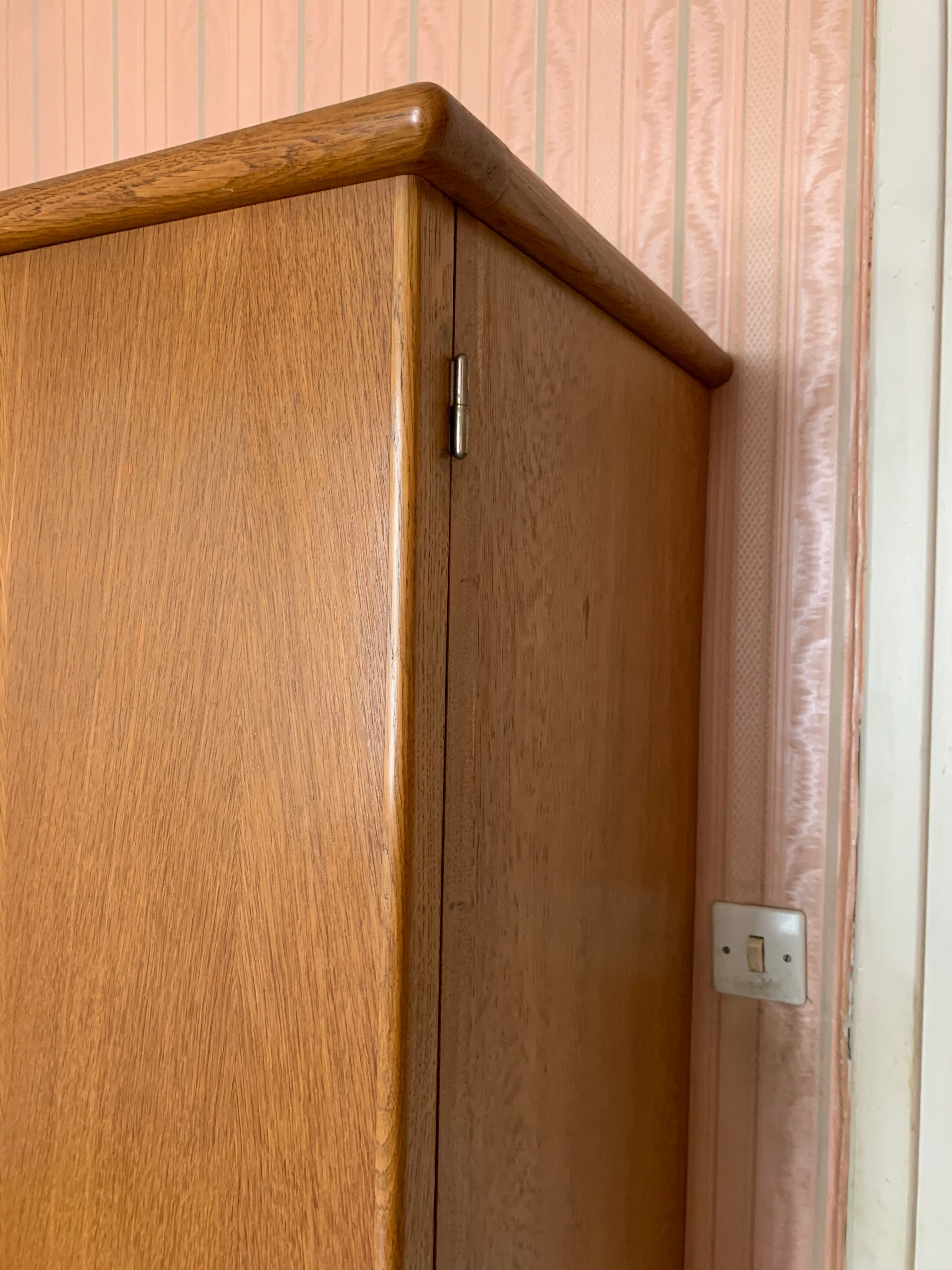 cabinet from the 40s/50s