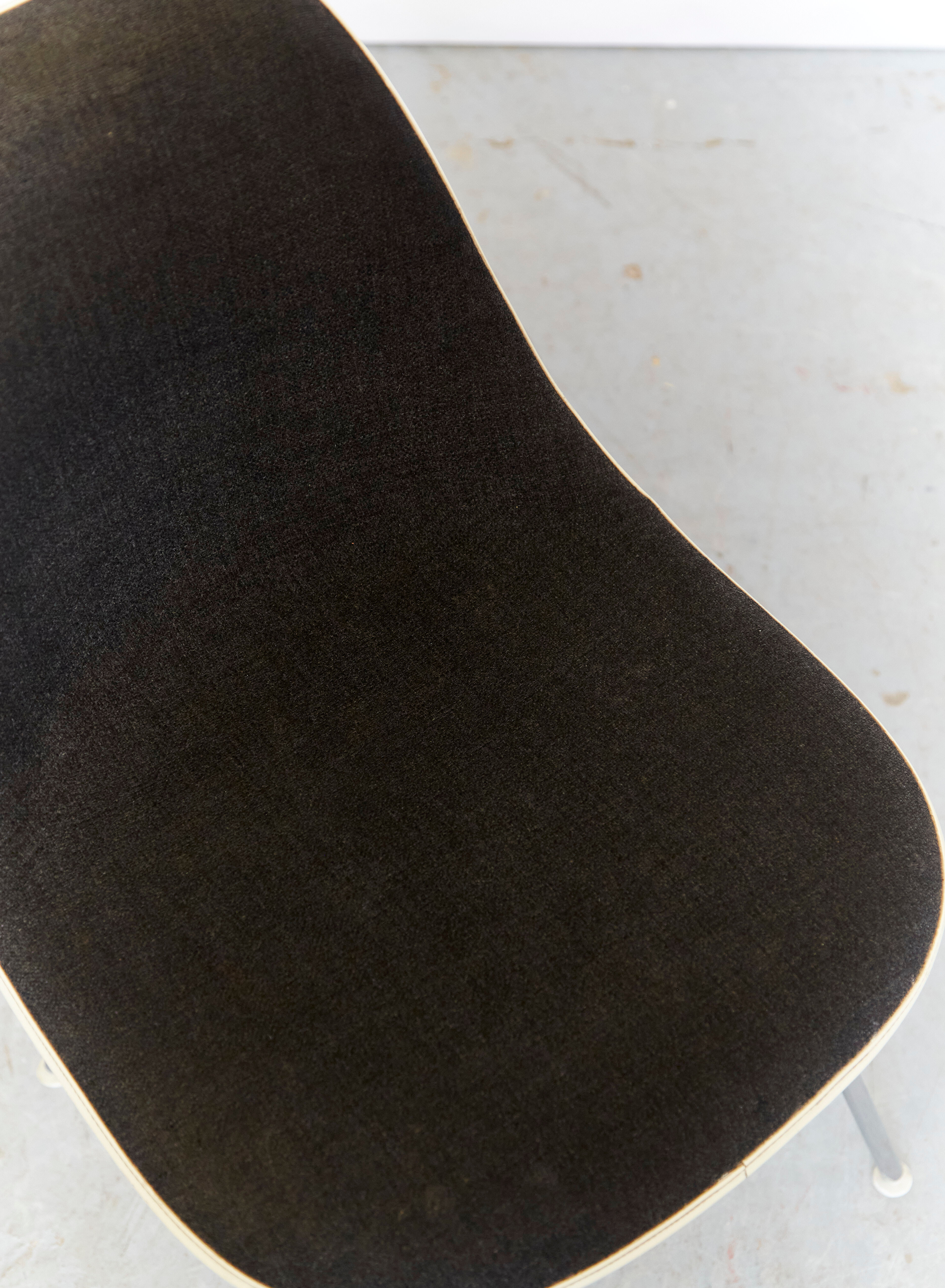 Charles & Ray Eames fiberglass sidehair DSS for Herman Miller Fehlbaum