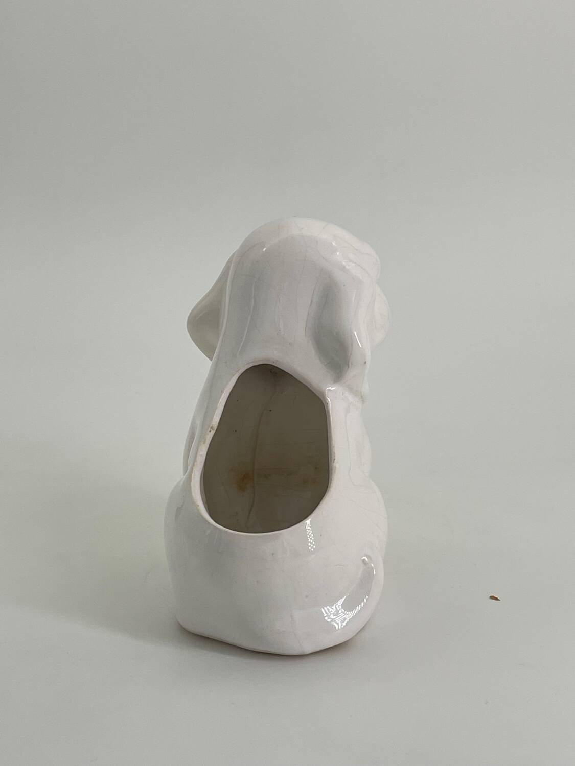 Cache pot chien en porcelaine blanc vintage