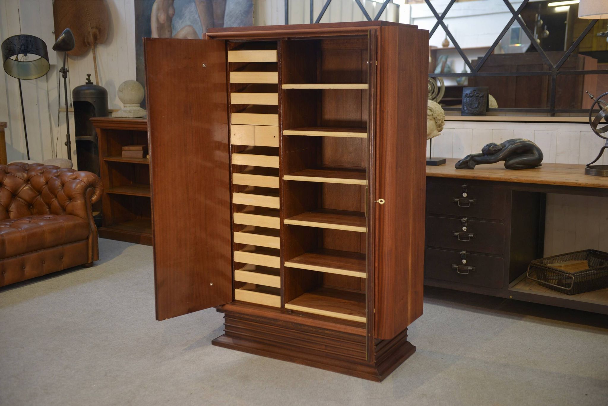 Armoire Art Déco en acajou mobilier d’art signé A. Bicchierini 1940’s