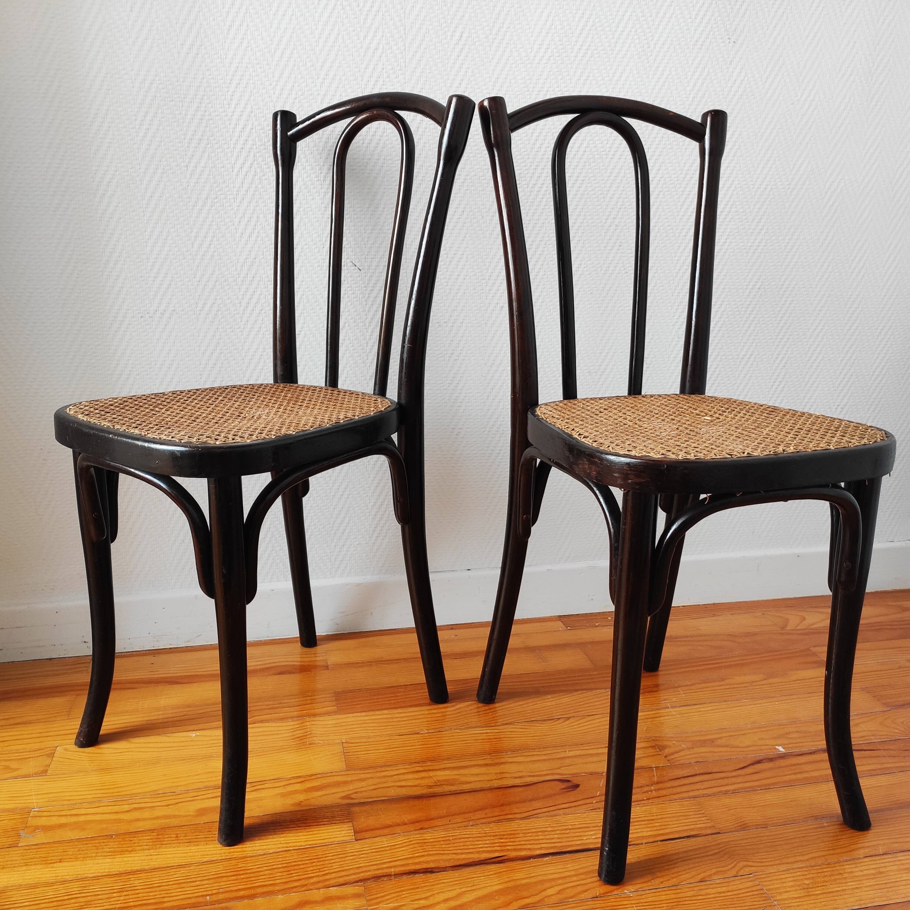 Paire de chaises bistrot Thonet N°56