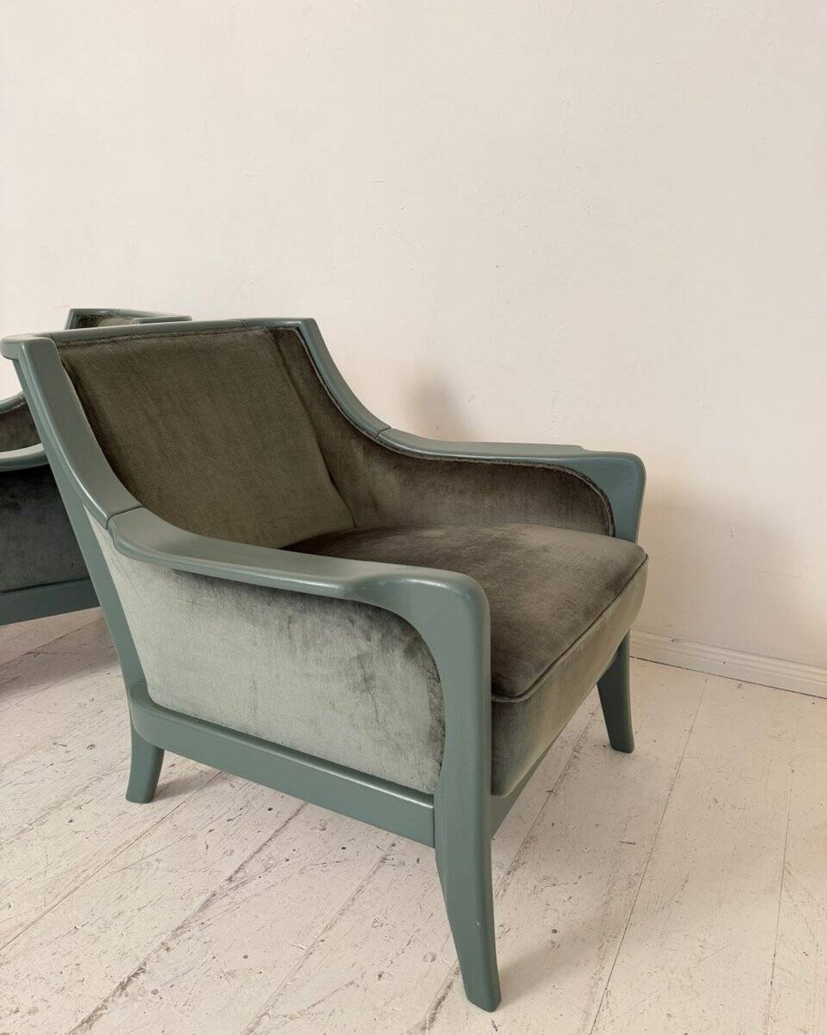 Pair Lounge Chairs in green velvet and lacquered wood, France, 1950