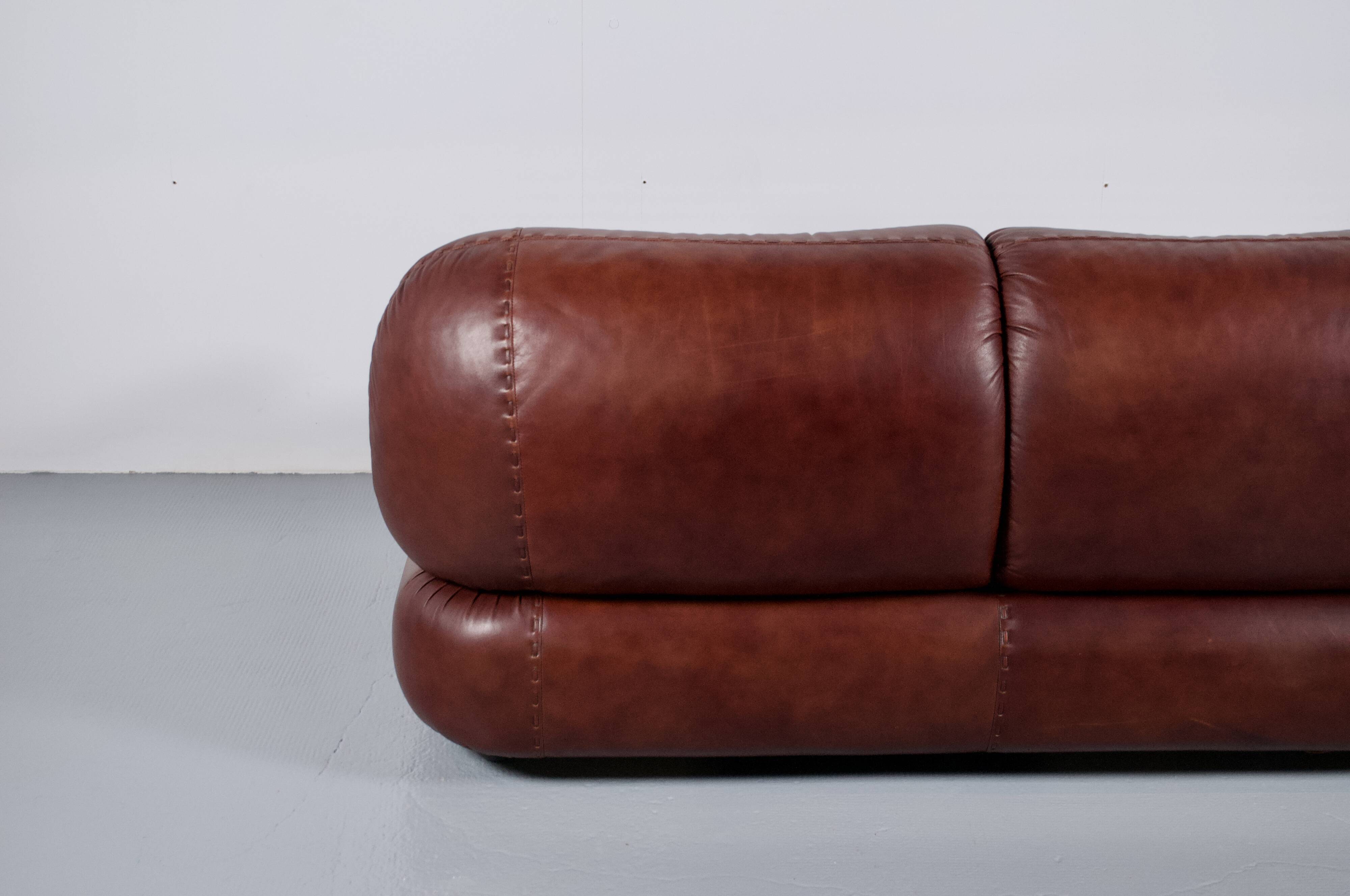 Sapporo leather sofa 1970s by Mobil Girgi publisher