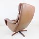 Fauteuil cuir avec pouf de Madsen & Schübel pour Bovenkamp