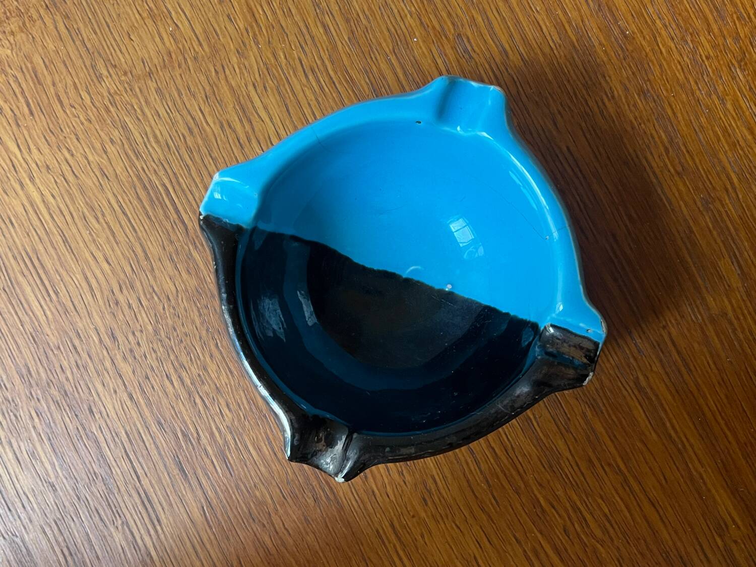 Cendrier bicolore en céramique