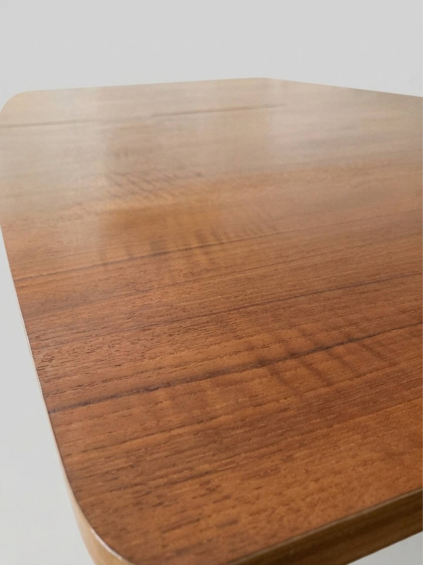 Table de salle à manger scandinave