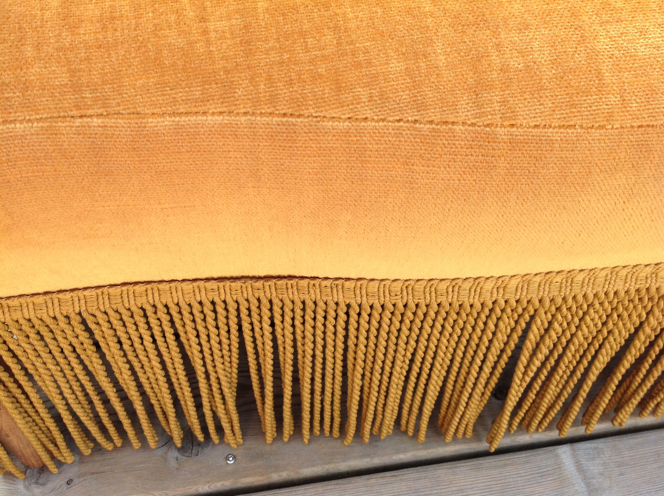 Yellow velvet toad sofa