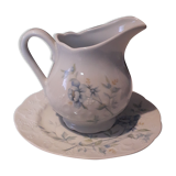 Pot à lait crème et sa soucoupe en fine porcelaine CNP France