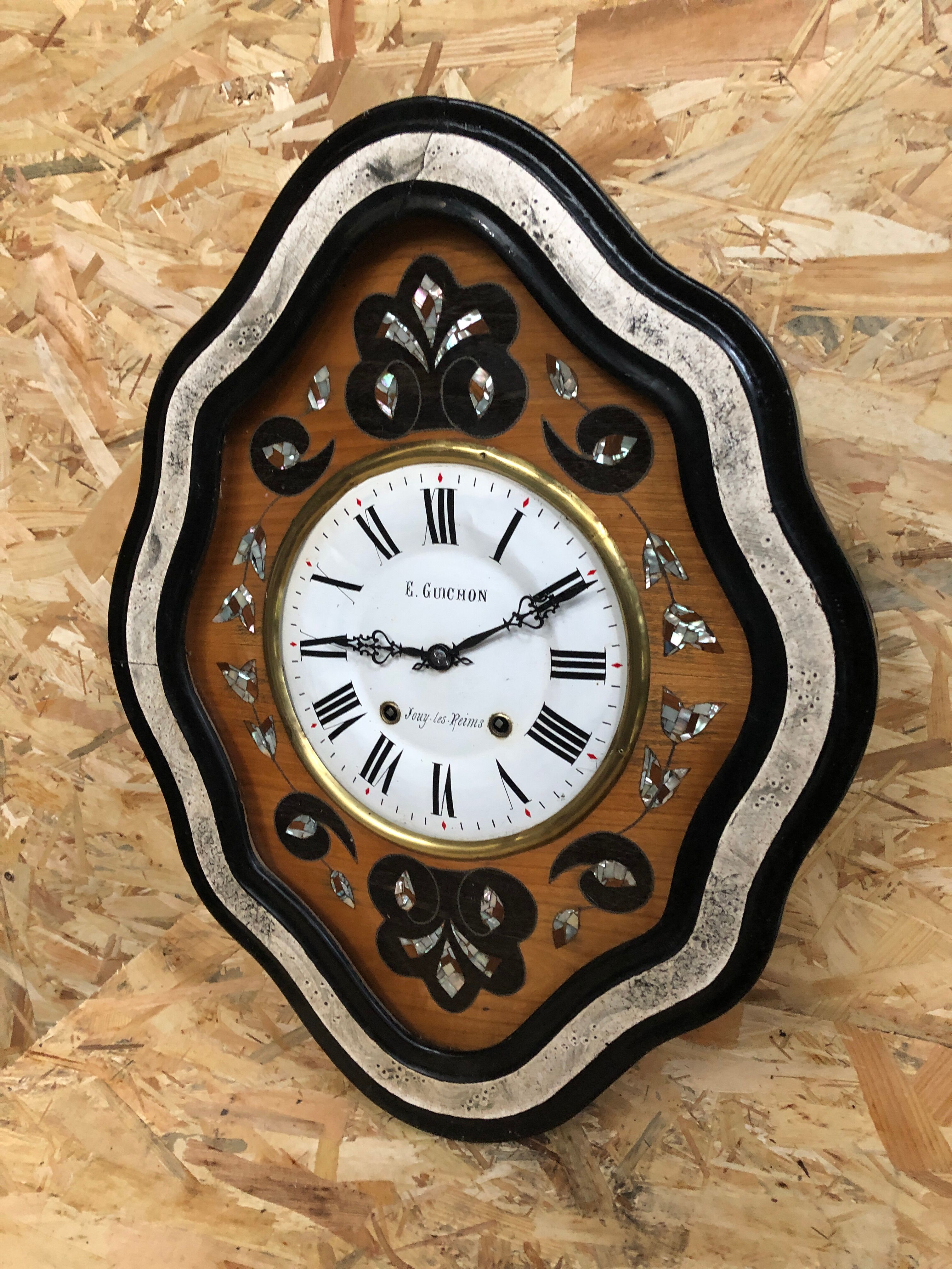 Clock pendulum ox eye wood decoration mother-of-pearl dial enamelled vintage