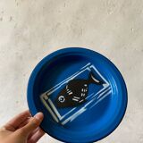 8 assiettes émaillées