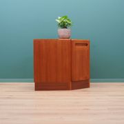 Cabinet en teck, design danois, années 1970, production : Danemark