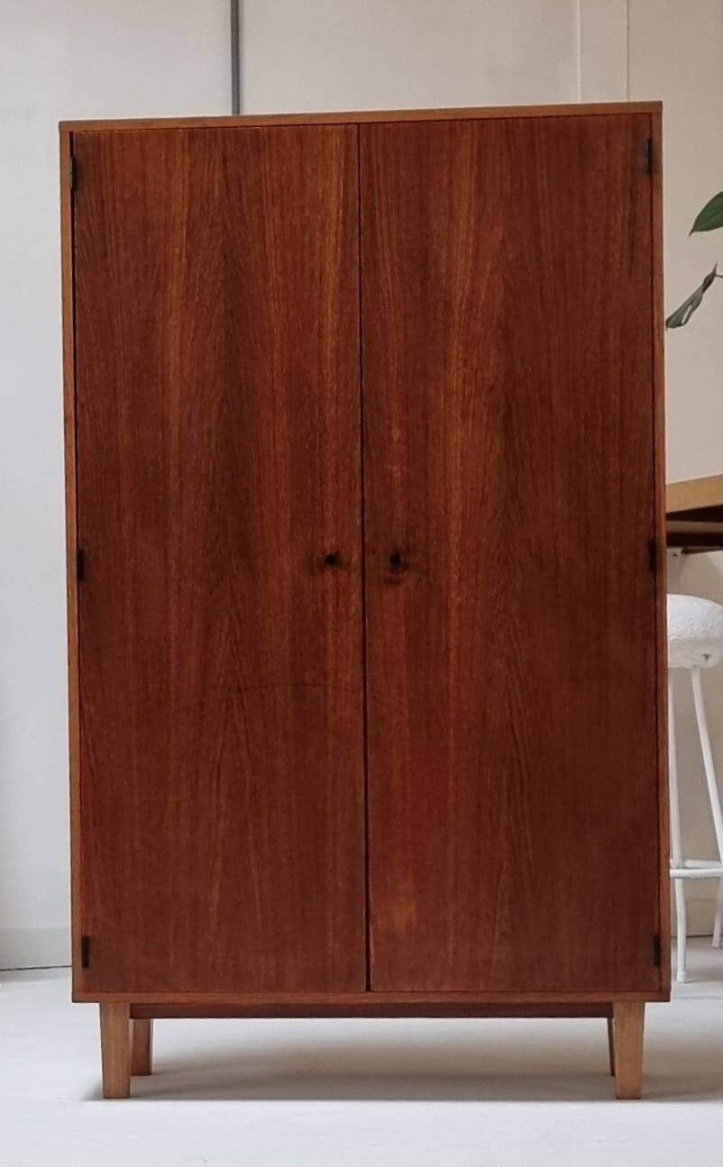 Armoire du milieu du siècle